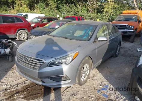 2015 Hyundai Sonata Se z USA, uszkodzony, nr VIN 5NPE24AFXFH202172
